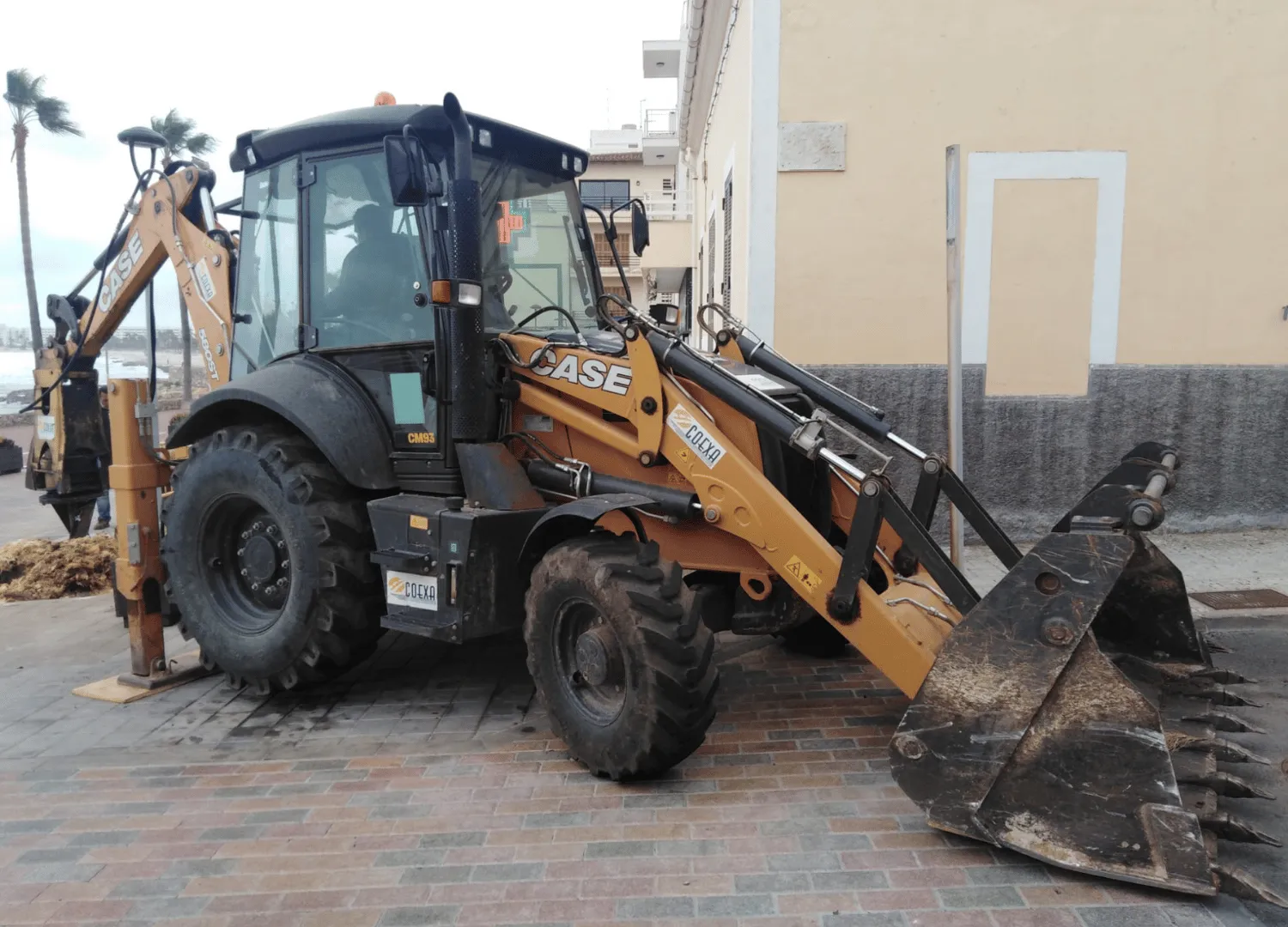 RETROEXCAVADORA MIXTA